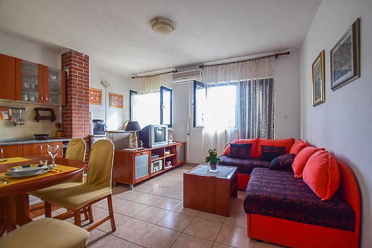 Apartments Derado Supetar Ngoại thất bức ảnh