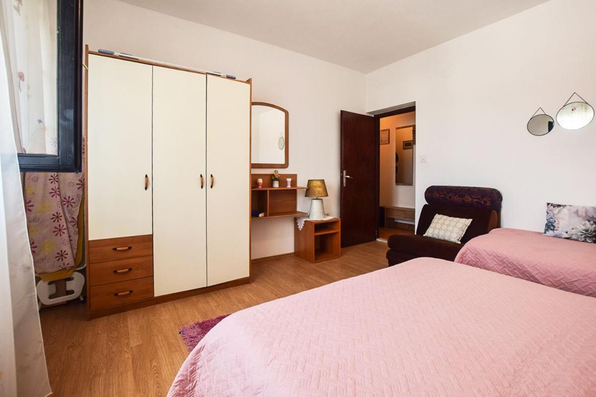 Apartments Derado Supetar Ngoại thất bức ảnh